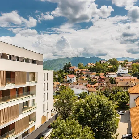 Kudo - Mountain & Skyline View *