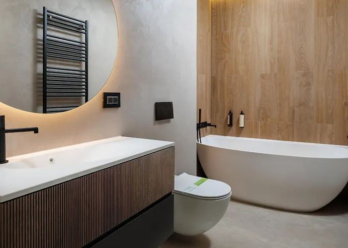 Kudo - Mountain & Skyline View Apartment *