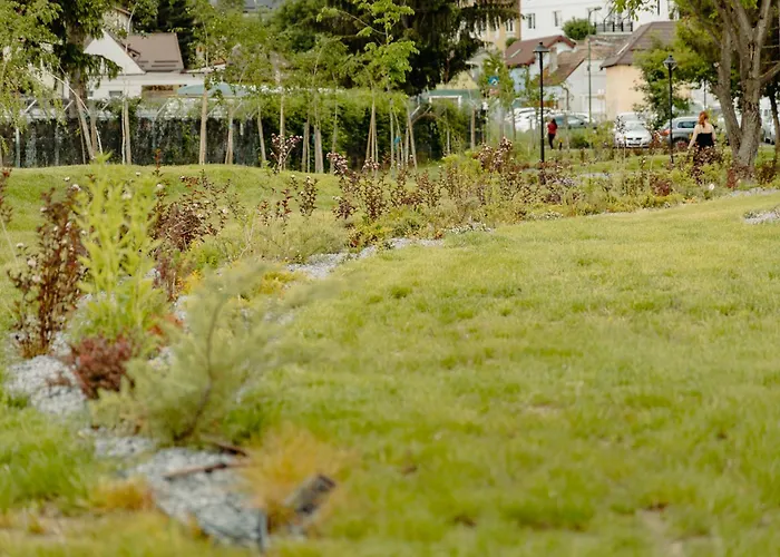 Kudo - Mountain & Skyline View Apartment *